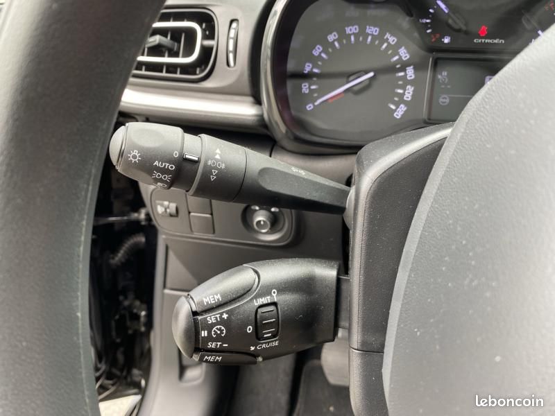 Citroen C3 1.2 PureTech 110ch S&S C-Series 120-121g (image 13)
