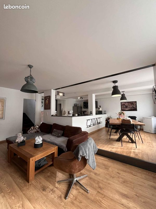 Maison 8 pièces 215 m² · à Montfort-sur-Risle · 215 m² · 229 000 €
