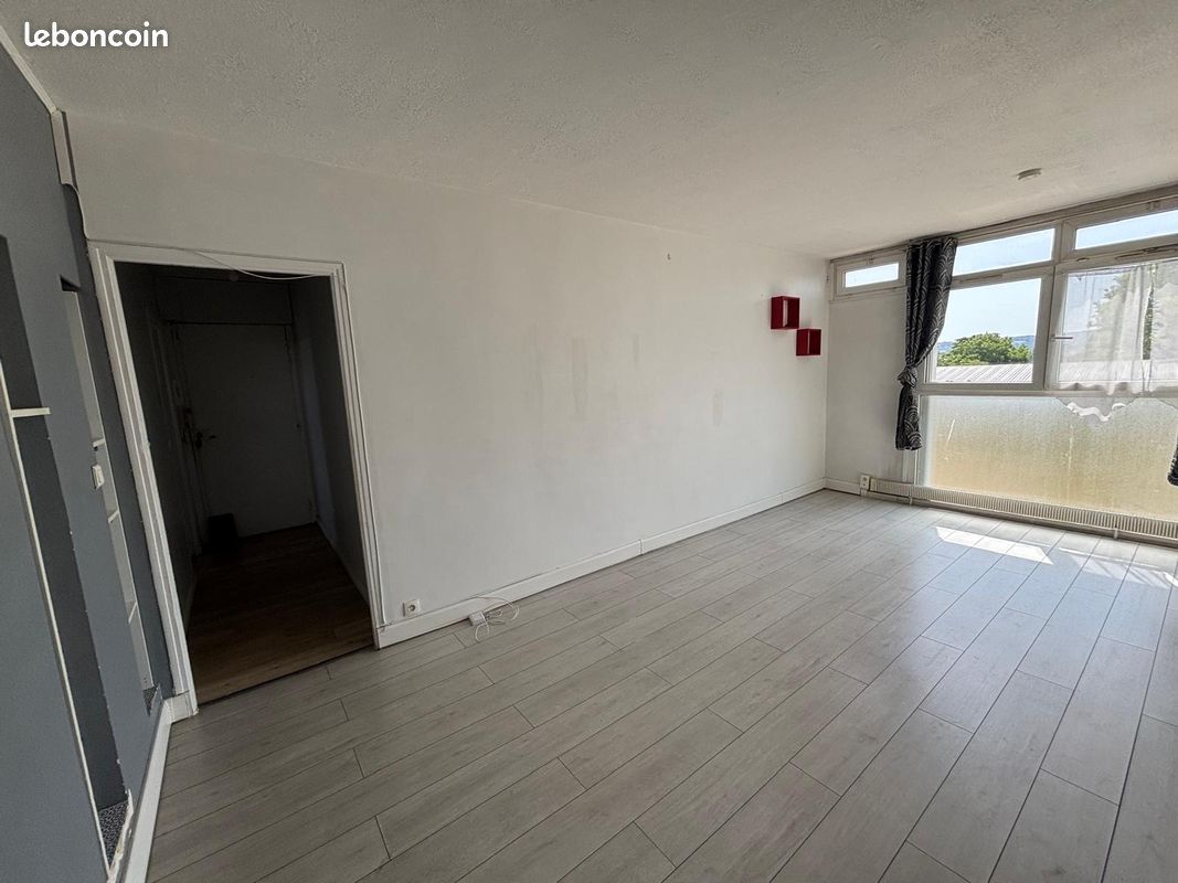 Appartement 3 pièces 57 m² · à Chatou · 57 m² · 1 242 €