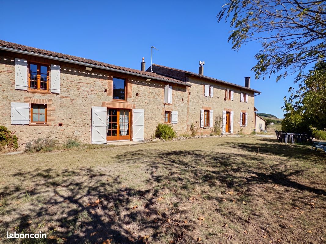 Maison 8 pièces 361 m² · à Lavaur · 361 m² · 598 000 €
