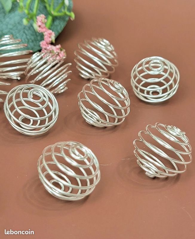 Perles pendentif cage spirale argentée – 21×20 mm – 14 pcs (image 1)