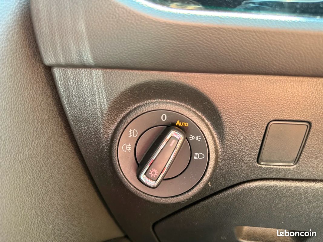 SEAT LEON 2.0 TDI 150 Start/Stop BVM6 FR / CAMERA / CARPLAY / SIEGE FR (image 26)
