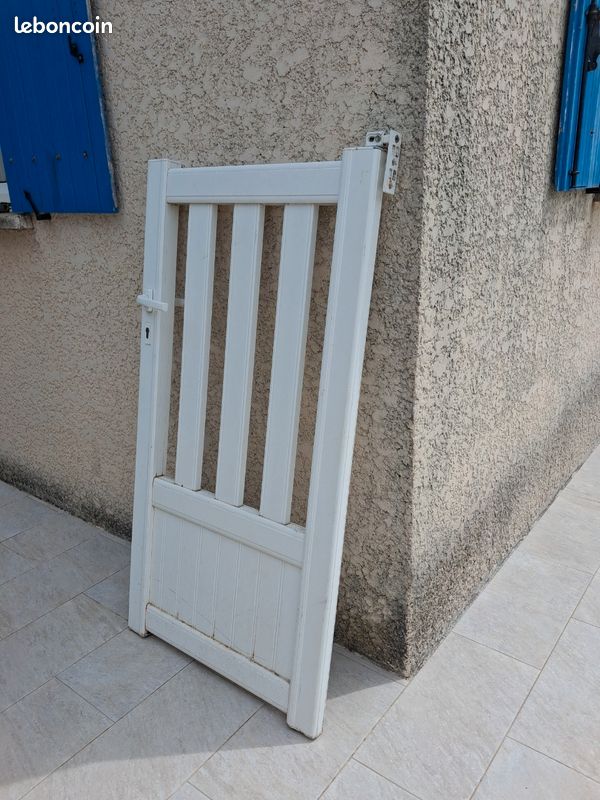 Portillon haut : 1.50 / larg : 0.80 (image 1)