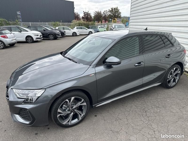 Audi A3 Sportback 1.5 TFSI 150ch Hybride S line S tronic 7 (image 13)