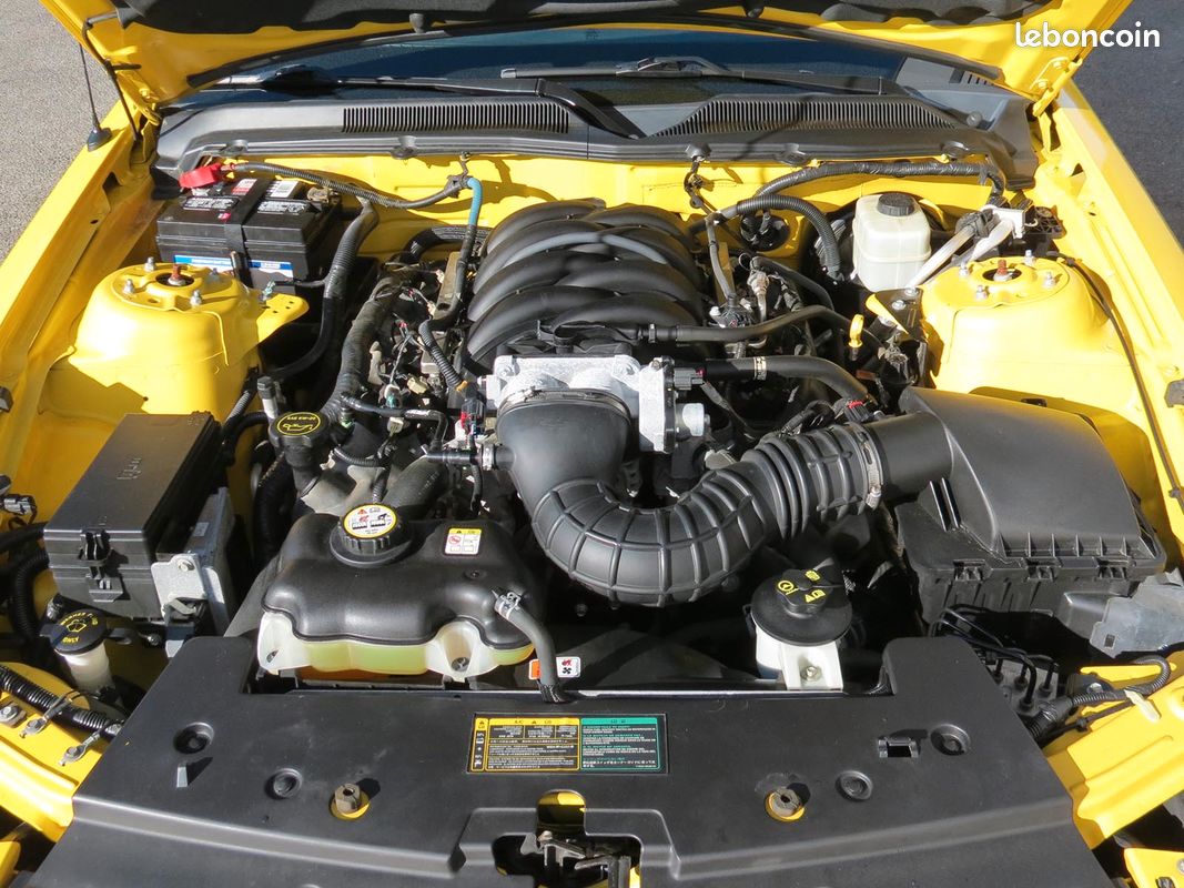 Ford Mustang GT Cabriolet 2006 - V8,4,6 L 300 chevaux (image 5)