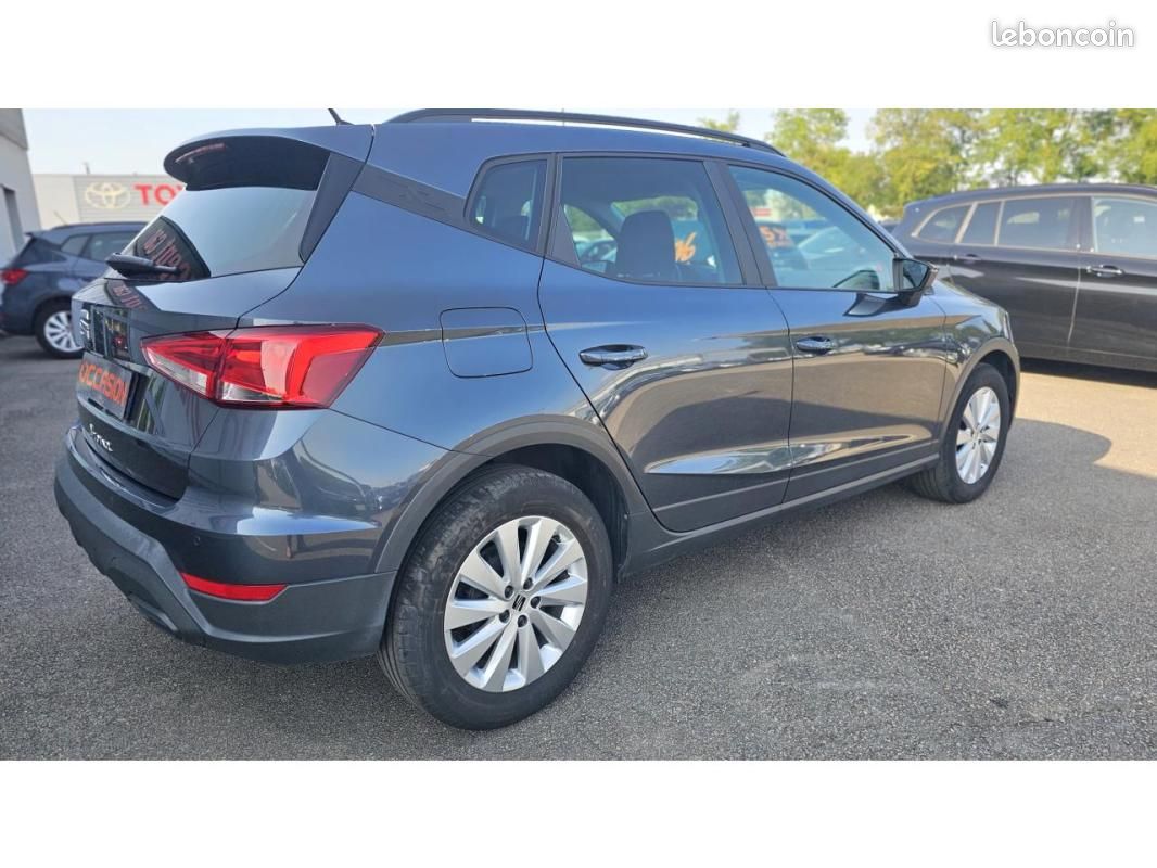 Seat Arona STYLE 1.0 TSI 95cv + Pack Spring + Aide au stationnement arrière (image 3)