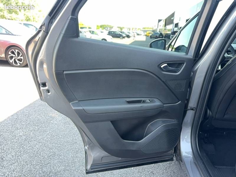 Renault Captur E-Tech full hybrid 145 ch Techno (image 25)
