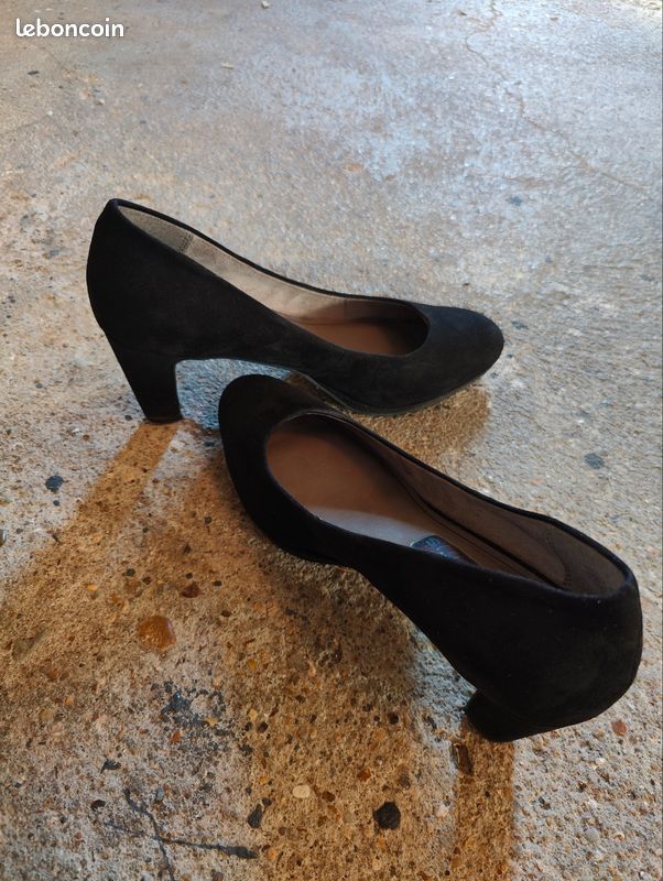 Talons noirs - Tamaris Pointure 41 presque neuve (image 2)
