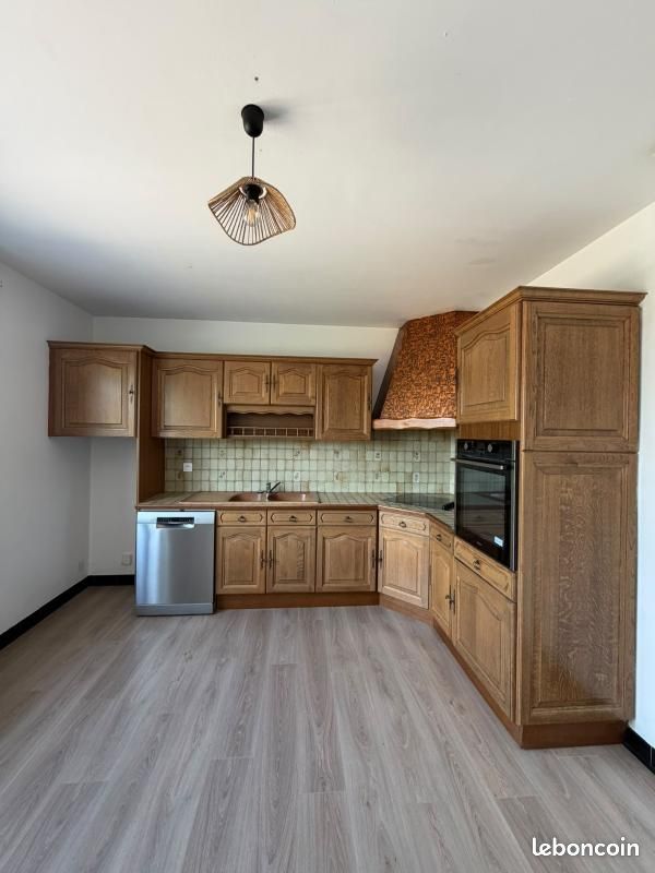 Maison 4 pièces 93 m² · à Orléat · 93 m² · 970 €/mois