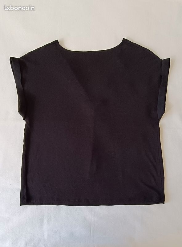 Blouse fluide élégante noire (image 16)