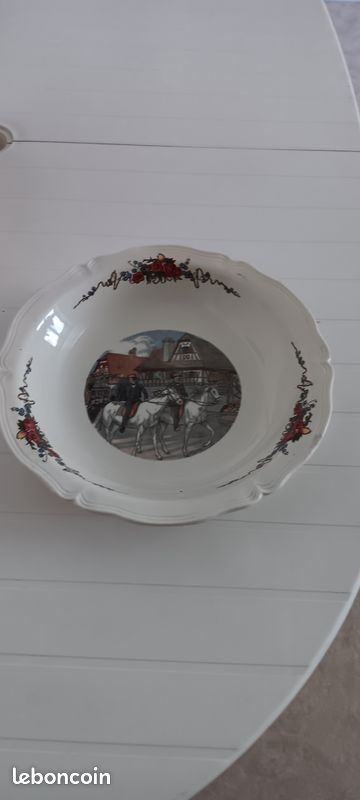 Ancien Plat rond creux OBERNAI SARREGUEMINES signé H LOUX (image 2)