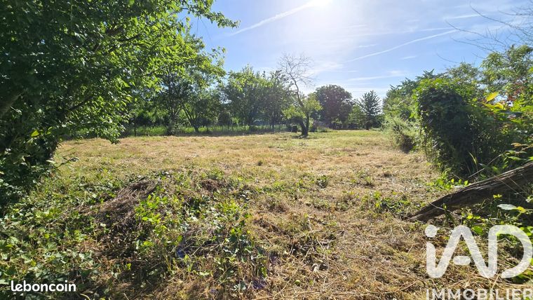 Terrain 753 m² Valence-en-Poitou
