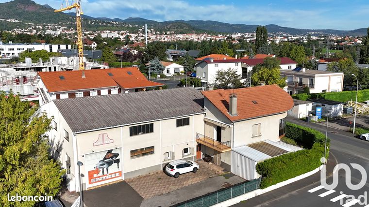 Ferme 9 pièces 195 m²