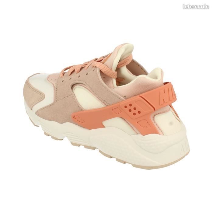 Chaussures de course NIKE Air Huarache pour enfant Blanc et rose