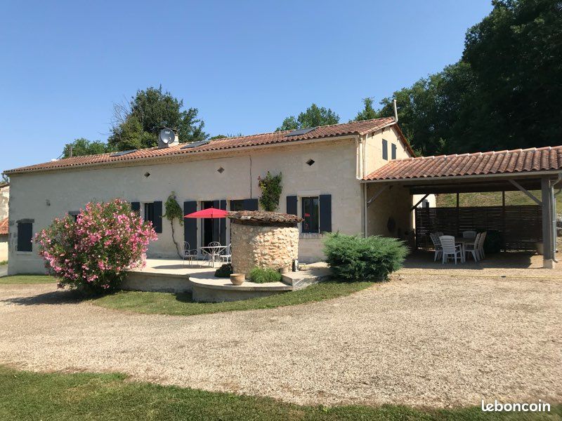 Maison 5 pièces 200 m² · à Saint Aulaye-Puymangou · 200 m² · 290 000 €