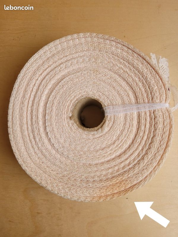 Mercerie 93 MÈTRES DE DENTELLE ANCIENNE EN NYLON LARGEUR 5,5 CMS N°59 (image 8)