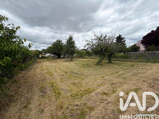 Terrain 549 m² Saint-Bonnet-près-Riom