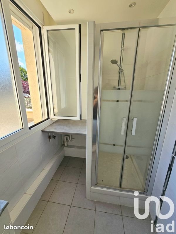 Appartement a louer  - 3 pièce(s) - 67 m2 - Surfyn