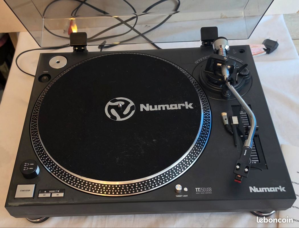 Platine vinyle à entraînement direct Numark TT250USB (image 1)