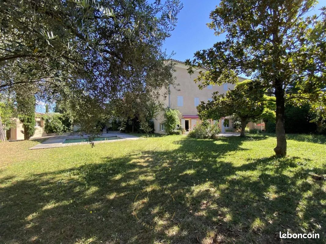 Maison 8 pièces 280 m² · à Montélimar · 280 m² · 465 000 €