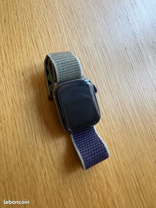 Apple Watch Series 7 - Acier inoxydable noir - 41mm (image 1)