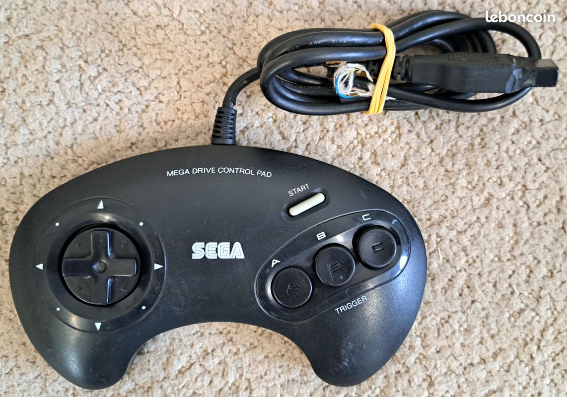 Manette Officielle Sega Megadrive (Genesis) - Occasion, Fonctionnelle Avec Marques D'usure - Pour Console Rétro