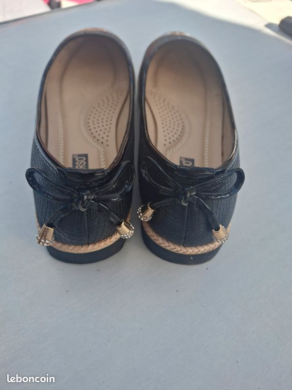 Belle chaussure élégante femme (image 3)