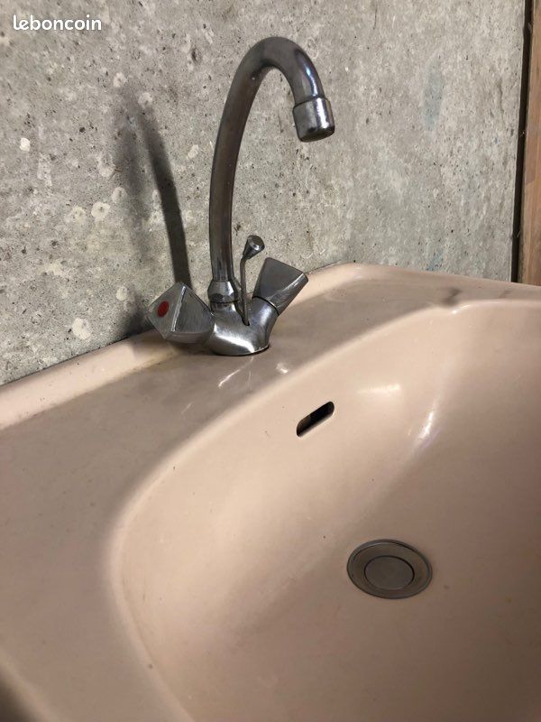 Lavabo ancien sur colonne (image 2)