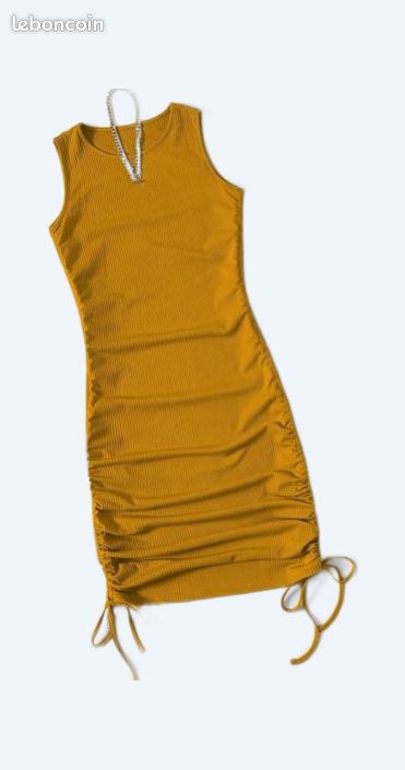 Robe taille S (image 1)