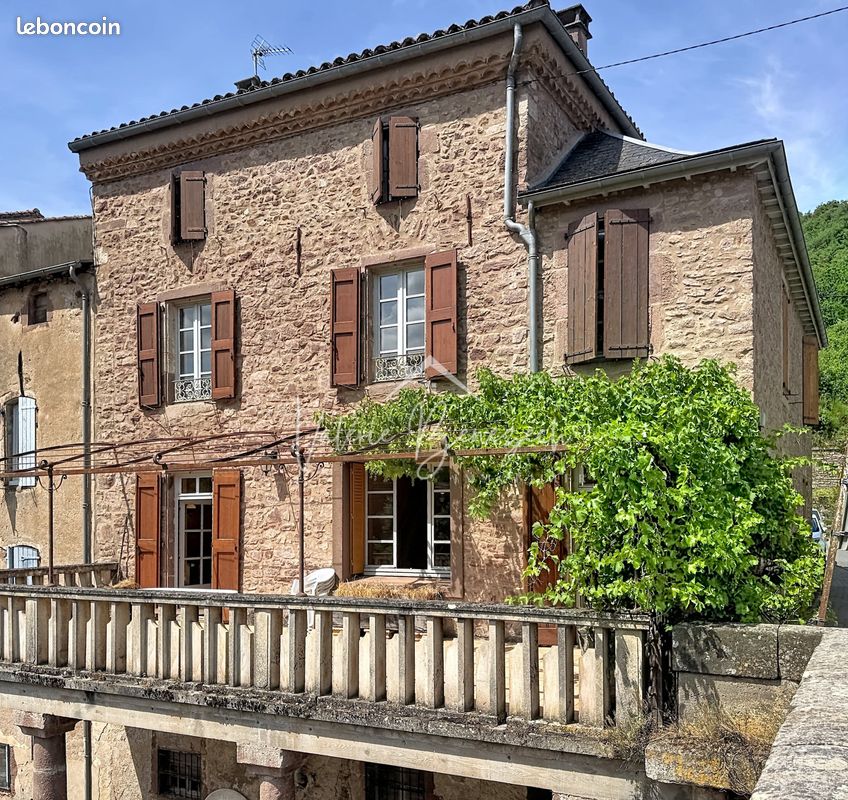 Maison 11 pièces 230 m² · à Camarès · 230 m² · 159 000 €