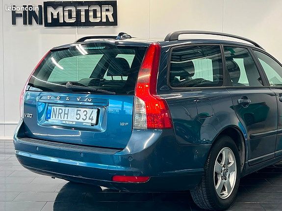 Volvo V50 1.8 ETHANOL 125 CH BVM MOMENTUM - CUIR 240800 km (image 10)