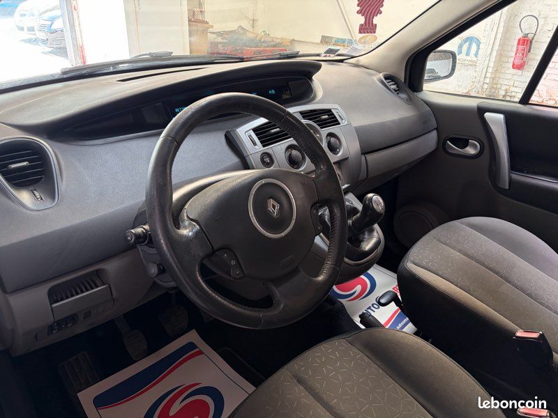 Renault Scenic II 1,5 DCI 85 Chvx « Première Main » (image 3)