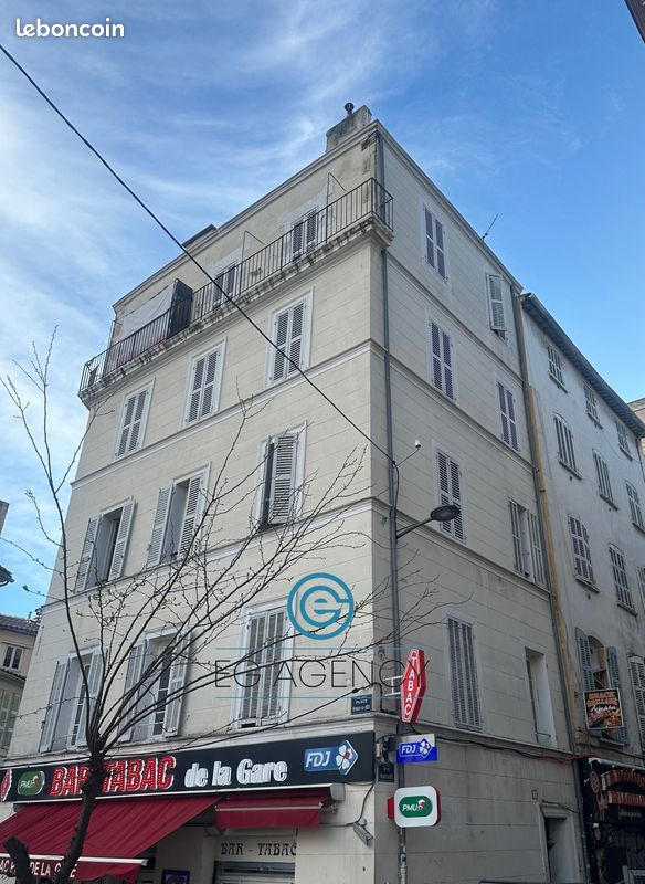 Immeuble 176 m² · à Marseille · 176 m² · 294 000 €