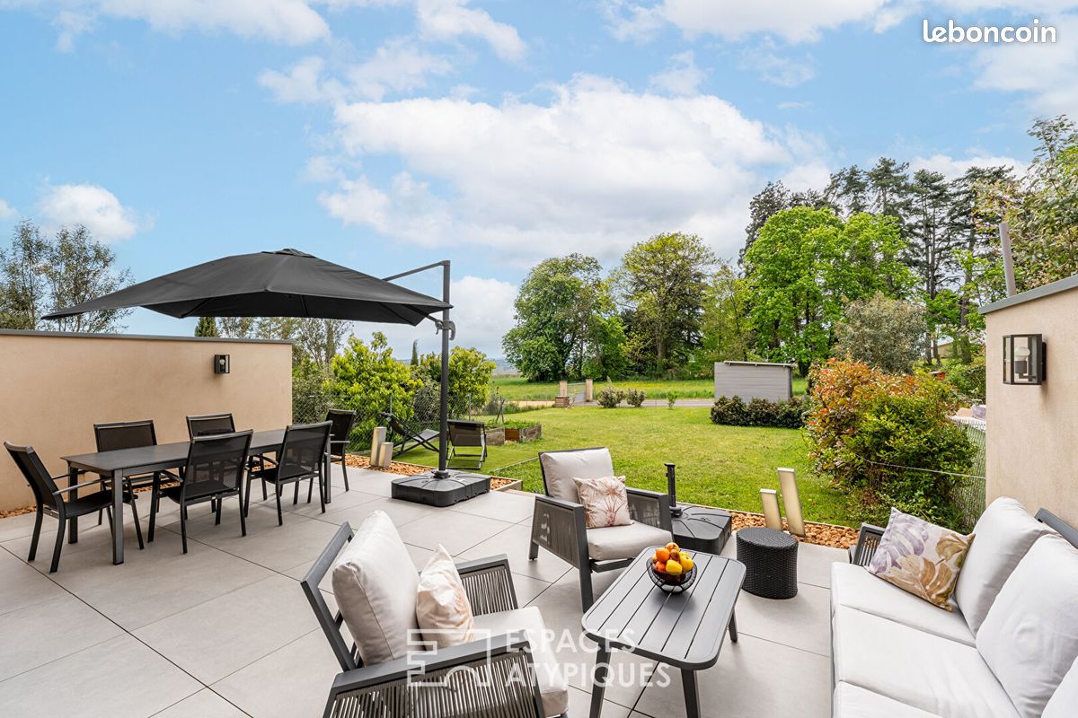 Maison 4 pièces 166 m² · à Porte des Pierres Dorées · 166 m² · 659 000 €
