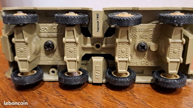 SOLIDO MILITAIRE . Half Track M3 Radio EUR 1,00 - FR