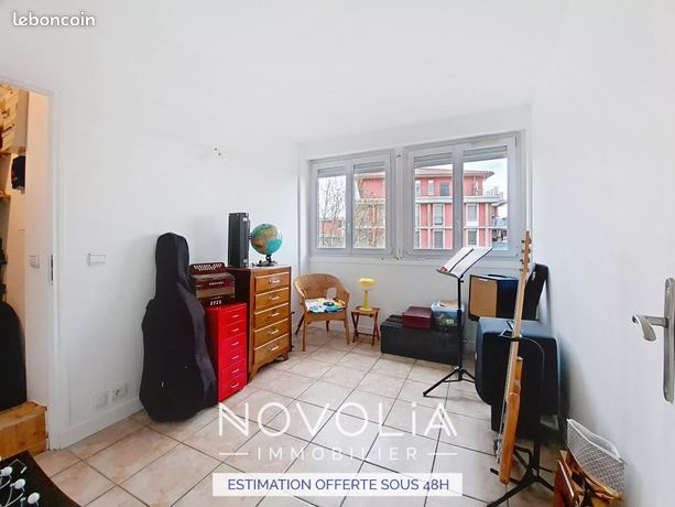 Appartement 5 pièces 84 m² — 12