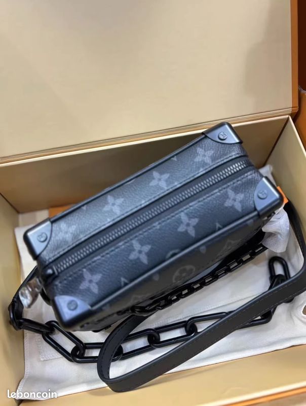 Sac Loui’s Vuitony Mini Soft Trunk (image 4)