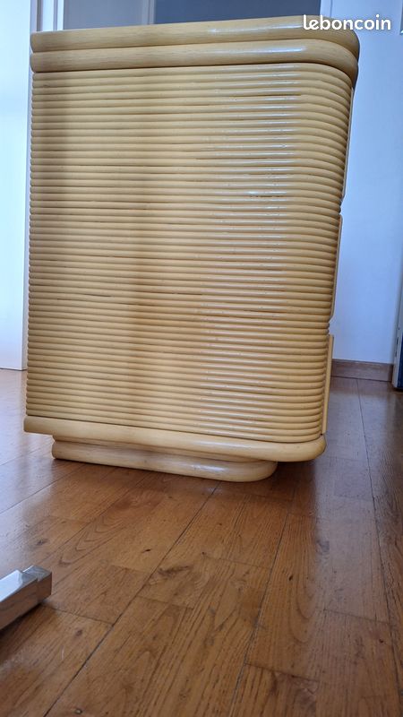 Commode contemporaine en rotin laqué et bois massif en bon état (image 3)