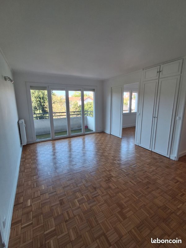 Appartement 2 pièces 43 m² · à Villejuif · 43 m² · 1 100 €