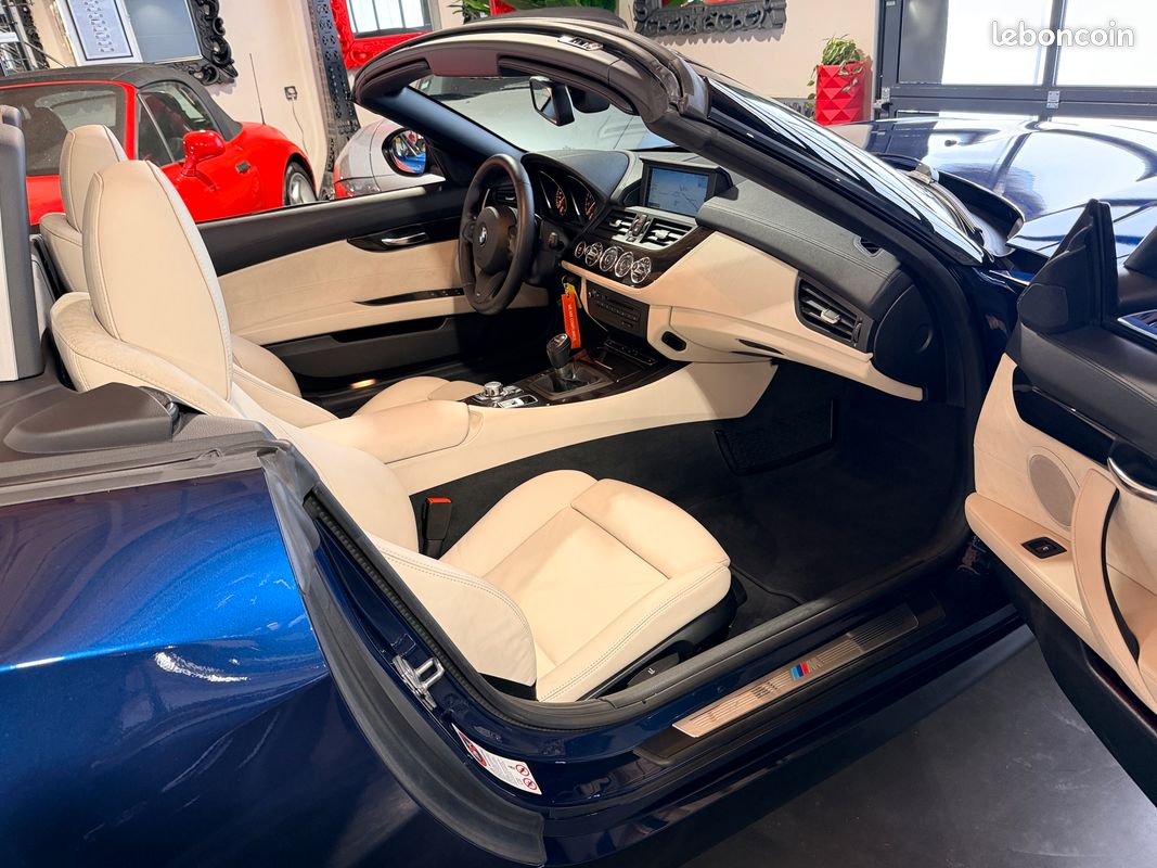 BMW Z4 23i sDrive 204cv "PACK M" Tiefsee-Blau Metallic / Sièges Sport Tout Cuir Nappa Blanc Ivoire 10/2010 82.000 km "EXCEPTIONNELLE" *LIVRAISON POSSIBLE (image 10)