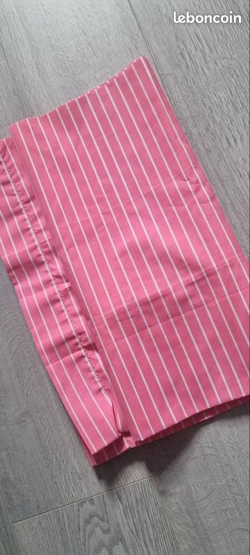 Tissu rose rayé descamps (image 1)
