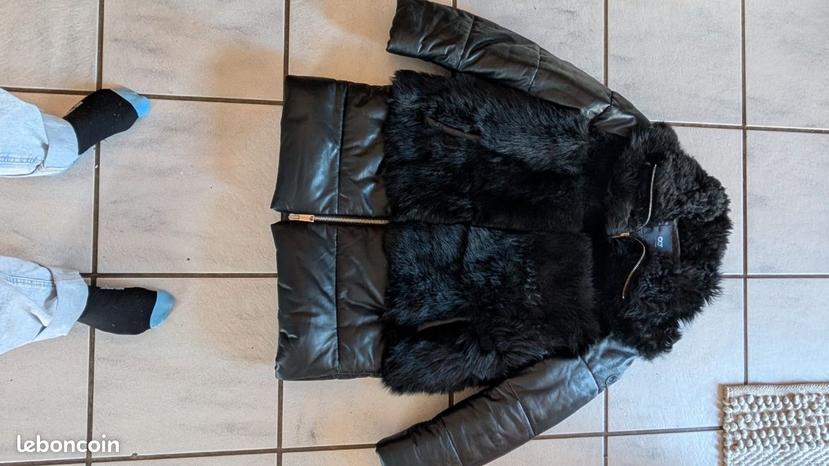 Blouson en cuire femme ALPHATAURI / REDBULL taille M neuf (image 1)