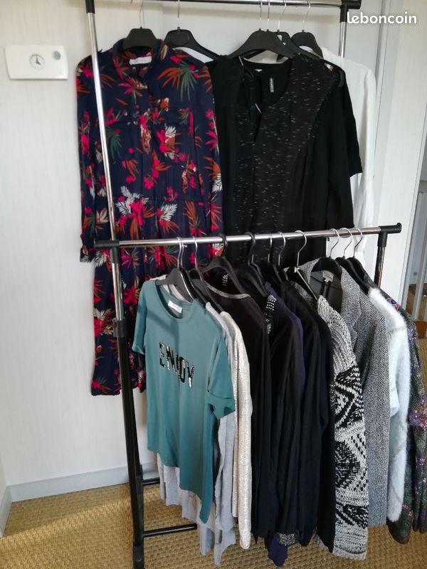 Vêtements taille 34 (image 1)