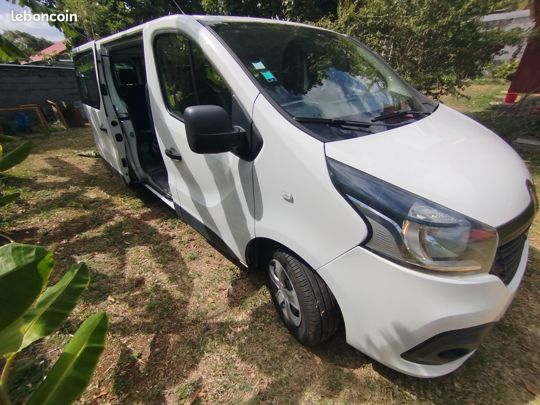 Renault Trafic III Combi L2 9 places 120ch 2019 (image 1)