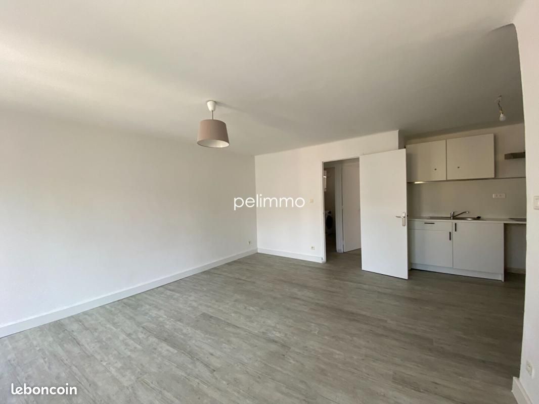 Appartement 2 pièces 42 m² · à Lambesc · 42 m² · 705 €/mois