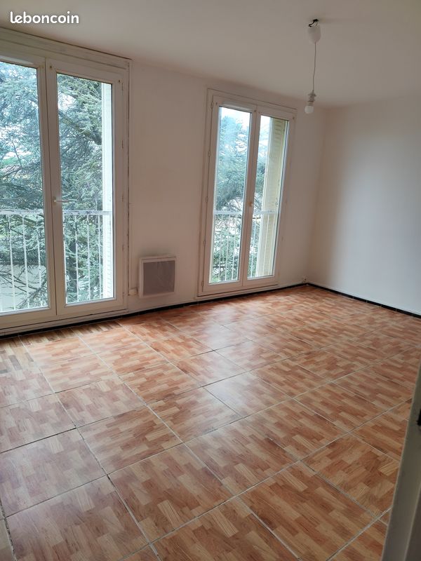 Appartement 2 pièces 44 m² · à Valréas · 44 m² · 39 000 €