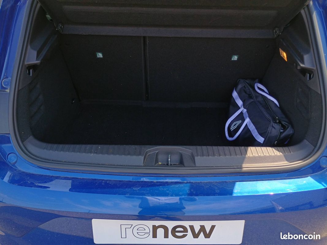 RENAULT Clio E-Tech full hybrid 145 ch GSR2 Techno (image 18)