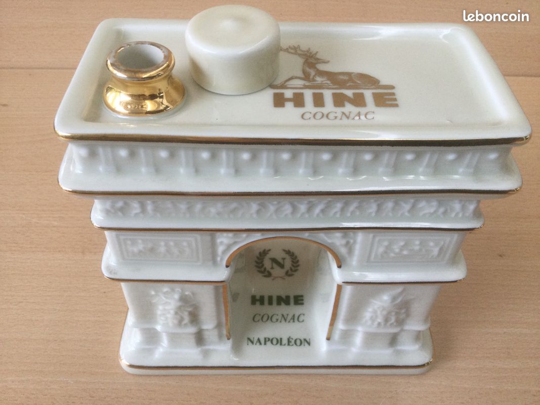 Bouteille cognac HINE Napoléon Arc de Triomphe en porcelaine +2 godets ,6 verres (image 6)
