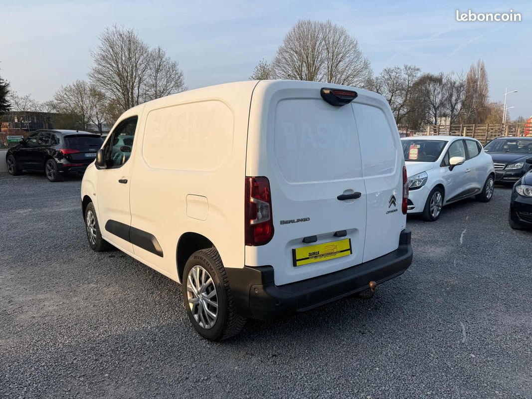 CITROEN BERLINGO CONFORT 1L5 HDI 130 CHX \"3 PLACES\" (image 2)