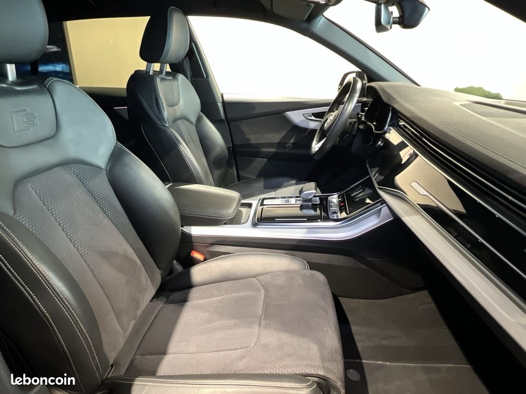 AUDI Q8 55 TFSI e 381 Tiptronic 8 Quattro S line (image 23)
